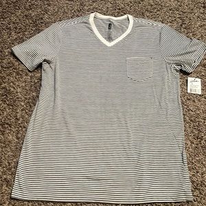 NWT Howe v neck t shirt